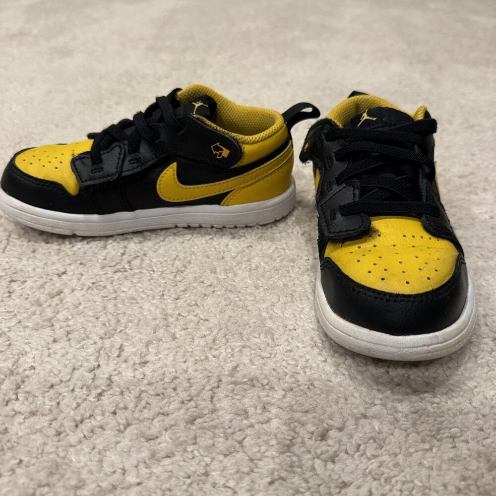 Nike Air Jordan 1 Retro Low TD Toddler Size 10C Black and Gold - Picture 8 of 10